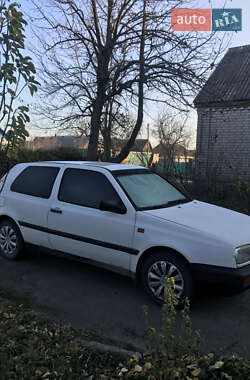 Хэтчбек Volkswagen Golf 1992 в Черняхове