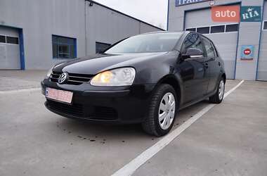 Хетчбек Volkswagen Golf 2005 в Косові