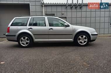 Универсал Volkswagen Golf 2002 в Львове