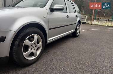 Универсал Volkswagen Golf 2002 в Львове