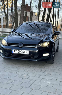 Хэтчбек Volkswagen Golf 2014 в Ивано-Франковске