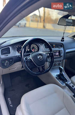 Хэтчбек Volkswagen Golf 2014 в Ивано-Франковске