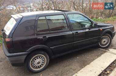 Хэтчбек Volkswagen Golf 1994 в Чорткове