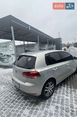 Хэтчбек Volkswagen Golf 2009 в Львове