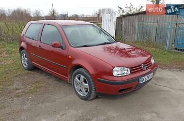 Хетчбек Volkswagen Golf 1998 в Кореці