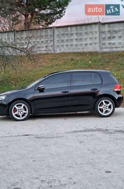 Хетчбек Volkswagen Golf 2010 в Вараші