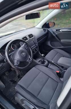 Хетчбек Volkswagen Golf 2010 в Вараші