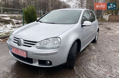 Хэтчбек Volkswagen Golf 2005 в Конотопе