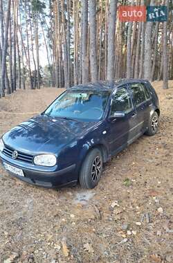 Хэтчбек Volkswagen Golf 2002 в Полтаве