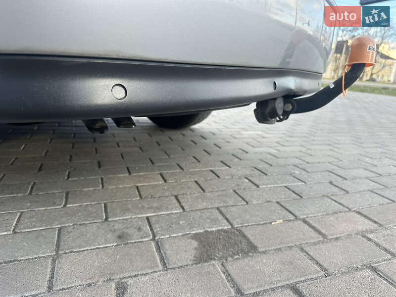 Універсал Volkswagen Golf 2005 в Сумах