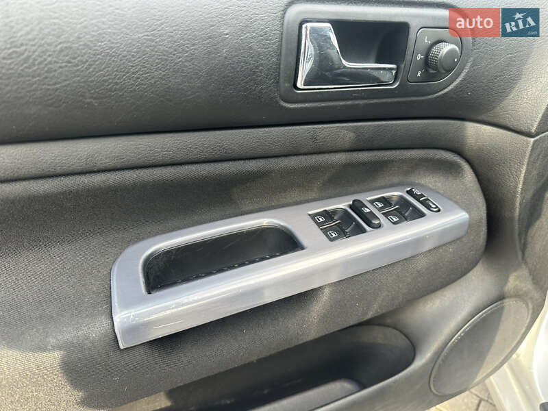 Універсал Volkswagen Golf 2005 в Сумах