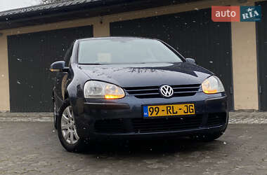 Хэтчбек Volkswagen Golf 2005 в Самборе