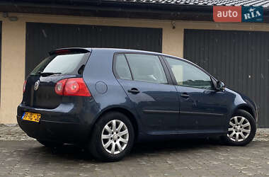 Хэтчбек Volkswagen Golf 2005 в Самборе