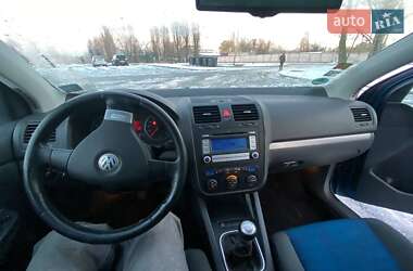 Хэтчбек Volkswagen Golf 2007 в Чернигове