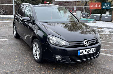 Хэтчбек Volkswagen Golf 2009 в 