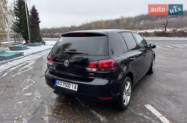 Хэтчбек Volkswagen Golf 2009 в 