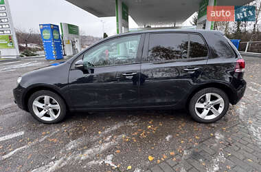 Хэтчбек Volkswagen Golf 2009 в 