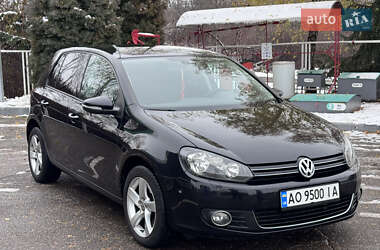Хэтчбек Volkswagen Golf 2009 в 