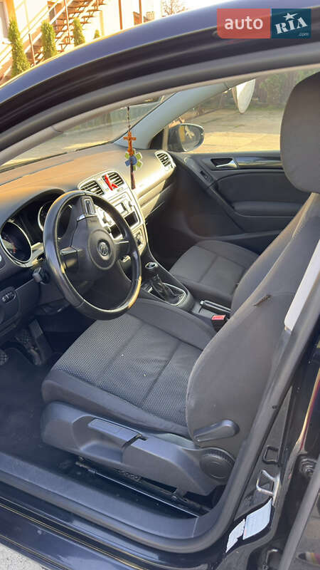 Хетчбек Volkswagen Golf 2009 в Терновому