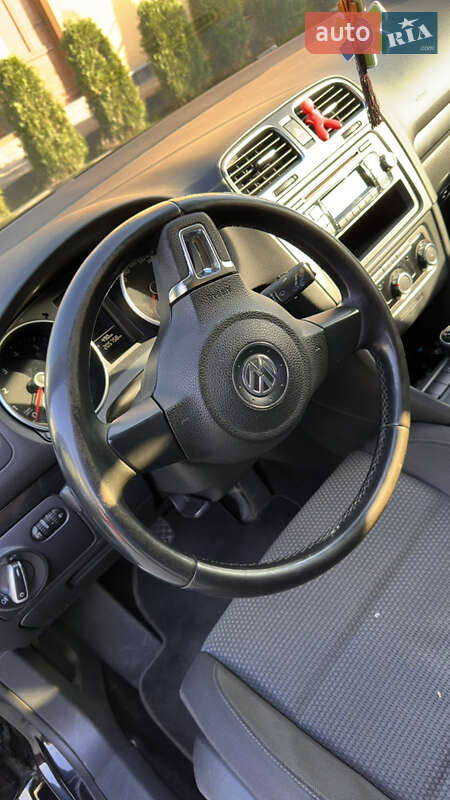 Хетчбек Volkswagen Golf 2009 в Терновому