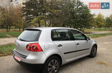 Хэтчбек Volkswagen Golf 2004 в Первомайске