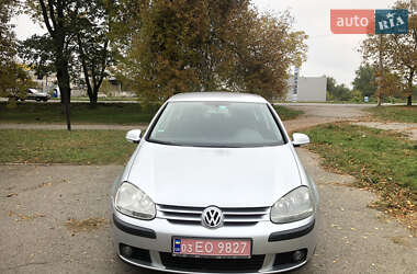 Хэтчбек Volkswagen Golf 2004 в Первомайске