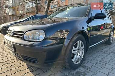 Хэтчбек Volkswagen Golf 2001 в Яворове