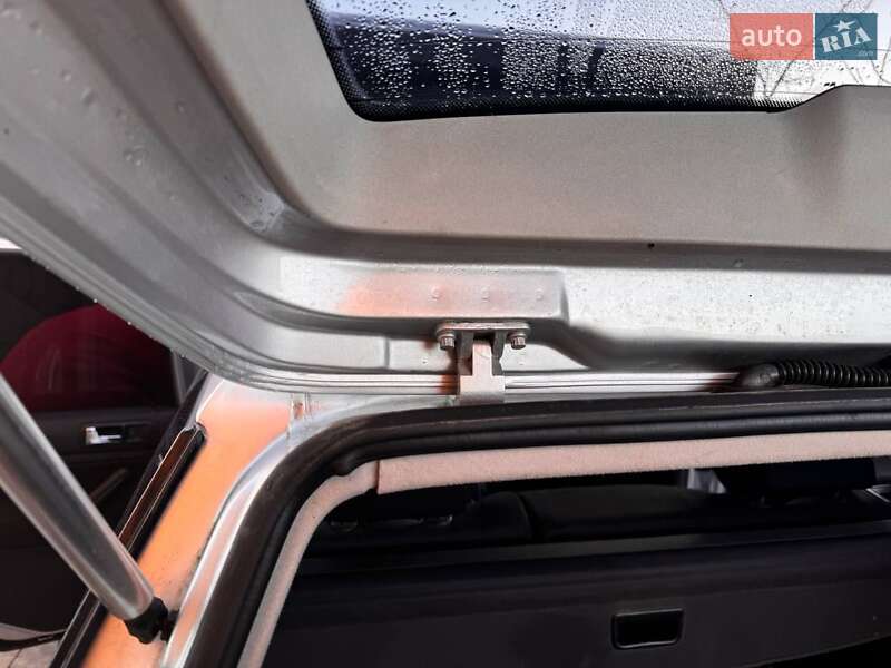 Універсал Volkswagen Golf 2002 в Цумані