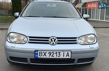 Универсал Volkswagen Golf 2003 в Красилове