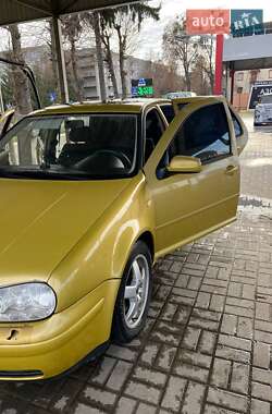 Хэтчбек Volkswagen Golf 1999 в Дубно