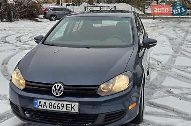 Хэтчбек Volkswagen Golf 2012 в Киеве