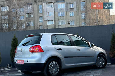 Хэтчбек Volkswagen Golf 2005 в Дрогобыче