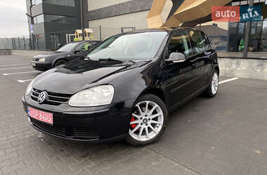 Хетчбек Volkswagen Golf 2005 в Луцьку