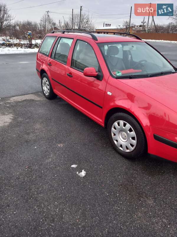 Універсал Volkswagen Golf 2002 в Ладижині