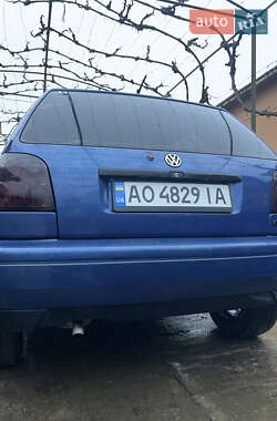 Хетчбек Volkswagen Golf 1996 в Виноградові