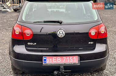 Хэтчбек Volkswagen Golf 2004 в Луцке