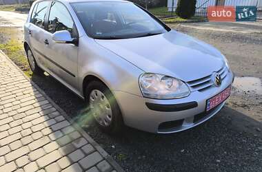 Хэтчбек Volkswagen Golf 2005 в Луцке