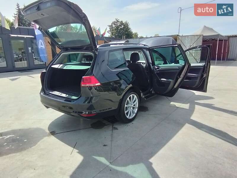 Універсал Volkswagen Golf 2016 в Томаківці