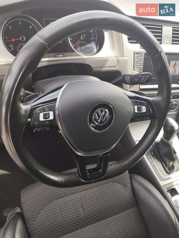Універсал Volkswagen Golf 2016 в Томаківці
