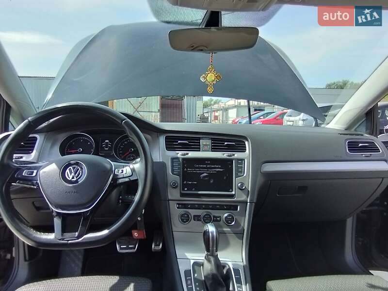 Універсал Volkswagen Golf 2016 в Томаківці