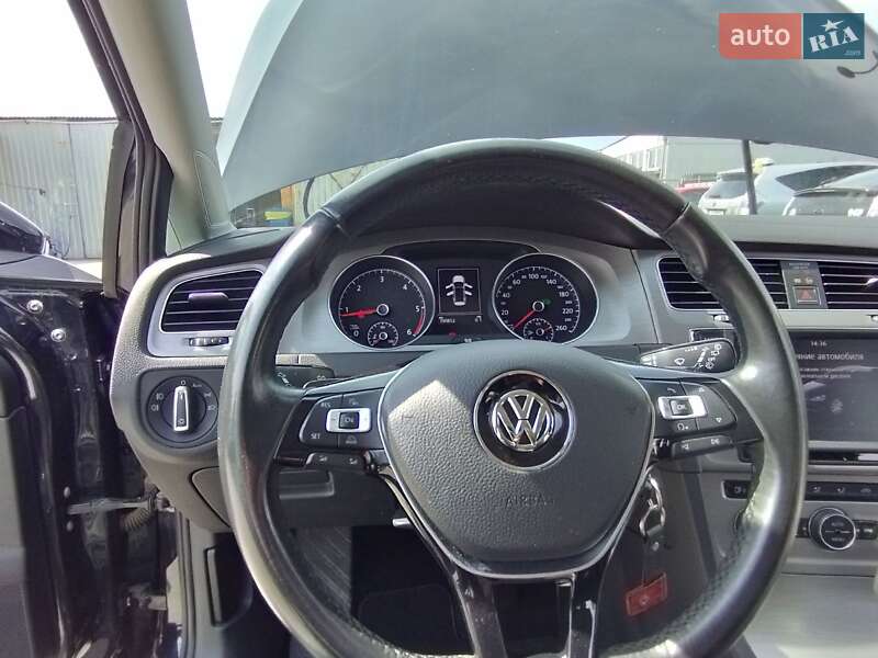 Універсал Volkswagen Golf 2016 в Томаківці