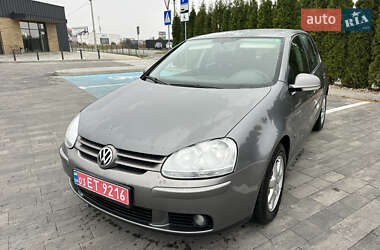 Хетчбек Volkswagen Golf 2004 в Луцьку