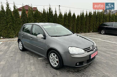 Хетчбек Volkswagen Golf 2004 в Луцьку