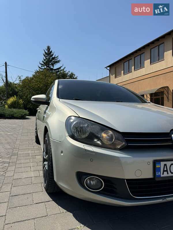 Хэтчбек Volkswagen Golf 2009 в Берегово