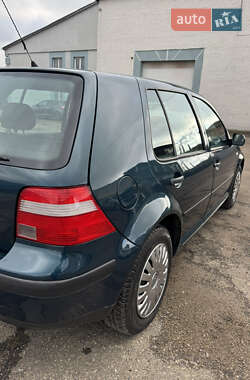 Хэтчбек Volkswagen Golf 2003 в Луцке