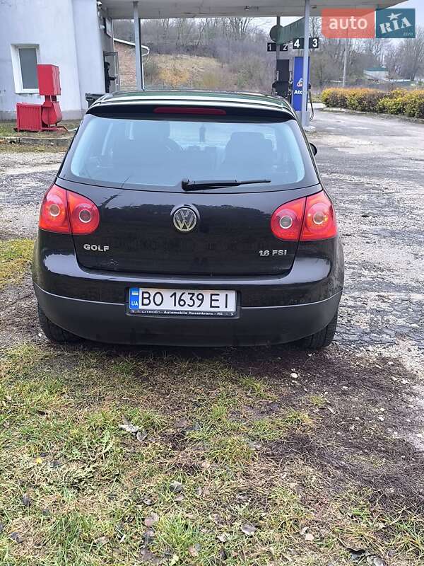 Хетчбек Volkswagen Golf 2003 в Тернополі
