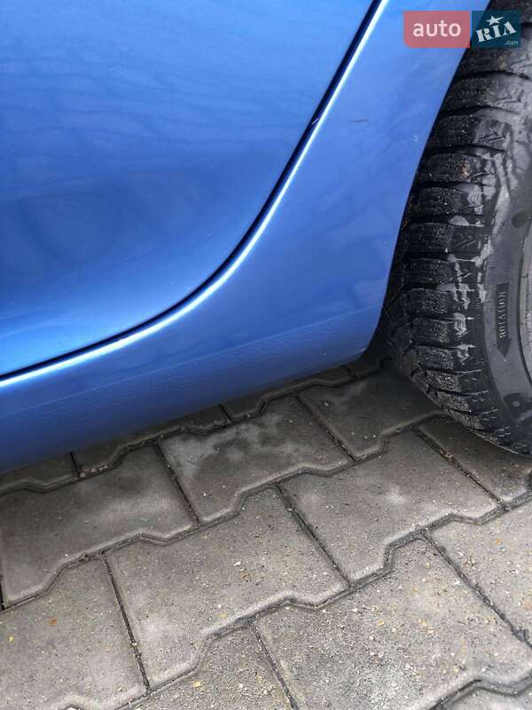 Хетчбек Volkswagen Golf 2004 в Могилів-Подільському