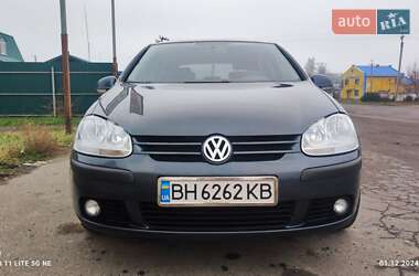 Хэтчбек Volkswagen Golf 2008 в Подольске