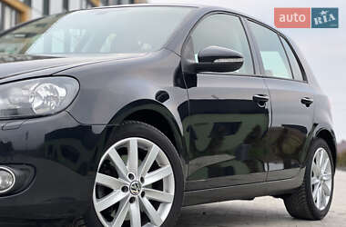 Хэтчбек Volkswagen Golf 2009 в Луцке