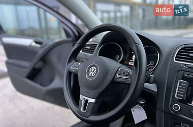 Хэтчбек Volkswagen Golf 2009 в Луцке